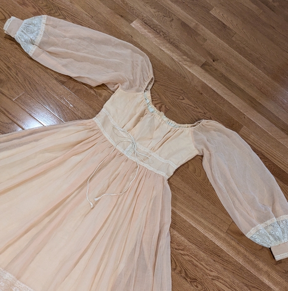 Gunne Sax Peach Dress with Lace Trim - Picture 2 of 16